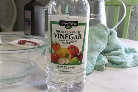 will vinegar damage galvanized metal